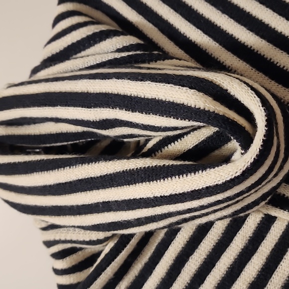 Poncho sweater with cowl neck. Asymmetrical. - Picture 5 of 5